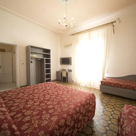 Отель Astrid Флоренция