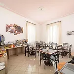 Otel Astrid 3*