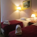 Otel Astrid 3*